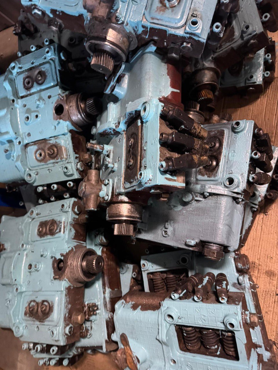 A set of spare parts (SPTA) for Kai-PU diesel internal combustion engines with a capacity of 840 kW for generator sets of power supply systems